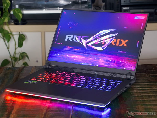 Laptop voor presentaties en lichtsturing - Office + Daslight